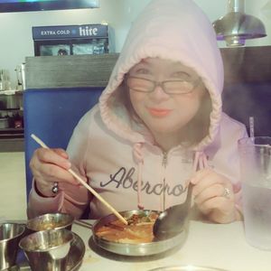 Meet your Posher, Joy